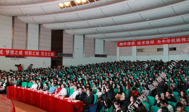 “百万大学生看武汉”活动走进湖大 传递城市留才决心诚意